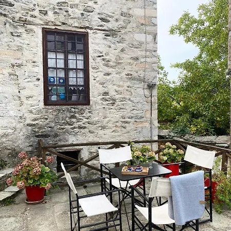 Alatinos 3* Pinakátai