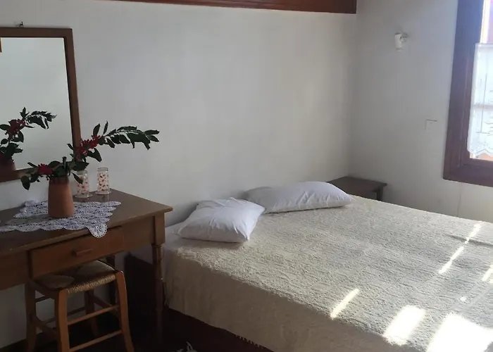 Alatinos Guest house